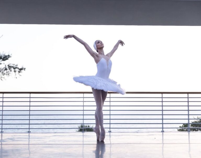 The Dying Swan, Photo by Star Action Shots